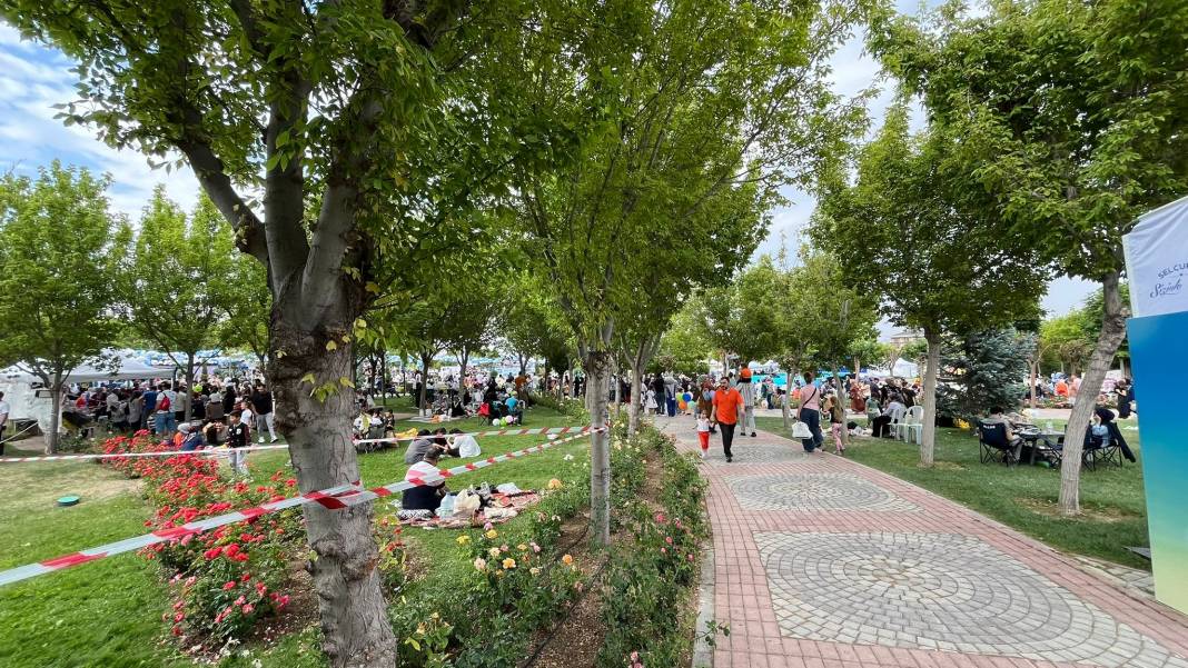 Selçuklu’da karne sevinci şenliğe dönüştü! Yüzlerce çocuk akın etti 8